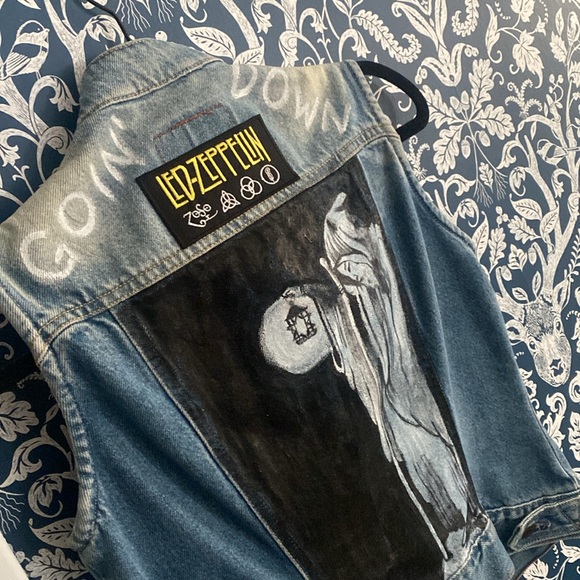 Vintage Levi’s - Led Zeppelin IV The Hermit Tarot Hand Painted Denim Vest - Picture 2 of 10